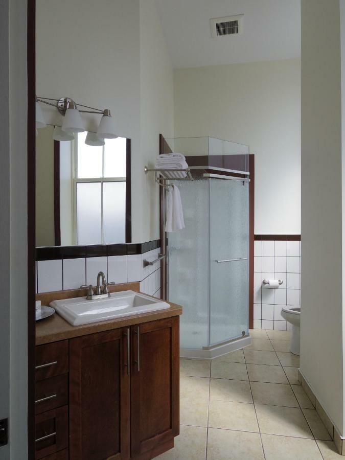 Water Suites تشارلوت تاون المظهر الخارجي الصورة